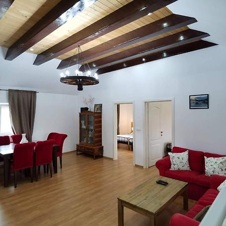 Apartament 2 Camere - Casa Divertis 부자우 외부 사진