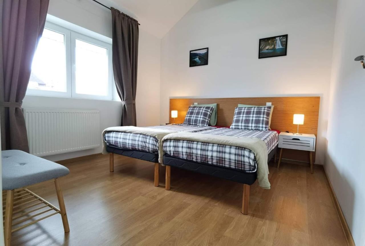 Apartament 2 Camere - Casa Divertis 부자우 외부 사진