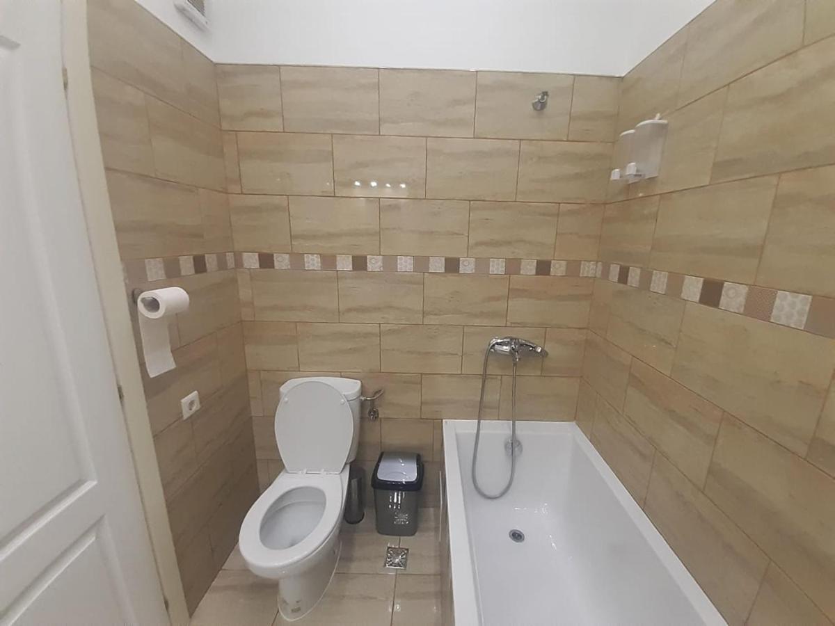 Apartament 2 Camere - Casa Divertis 부자우 외부 사진