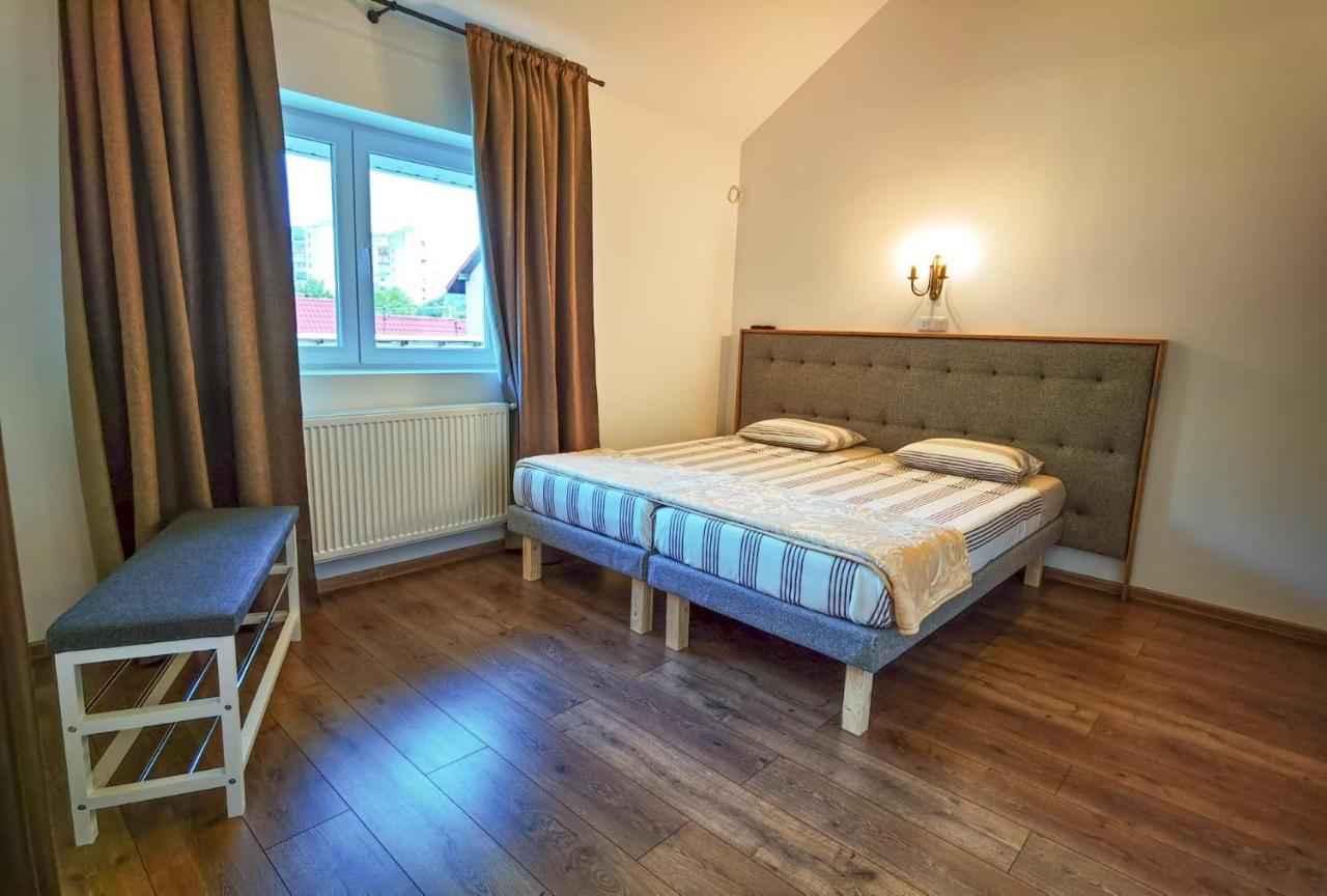 Apartament 2 Camere - Casa Divertis 부자우 외부 사진