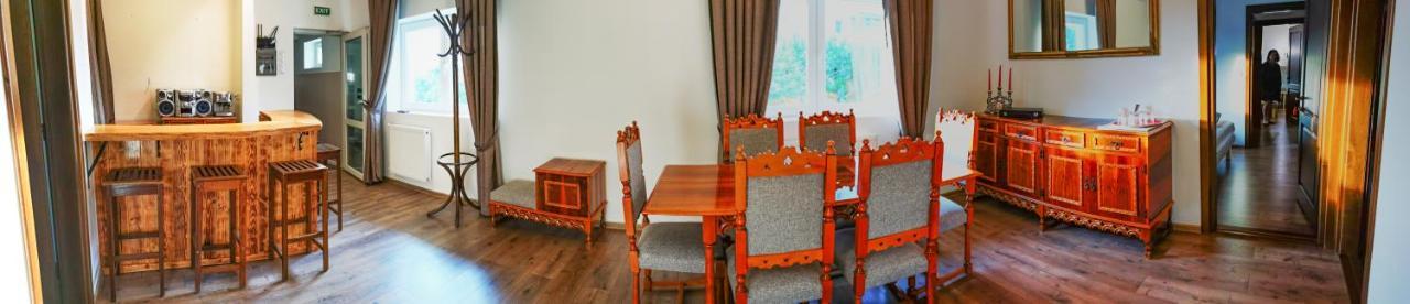 Apartament 2 Camere - Casa Divertis 부자우 외부 사진